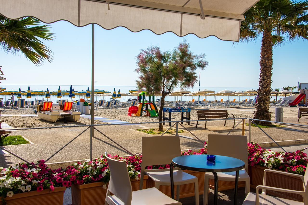 Hotel Ideal Cupra Marittima Exterior foto